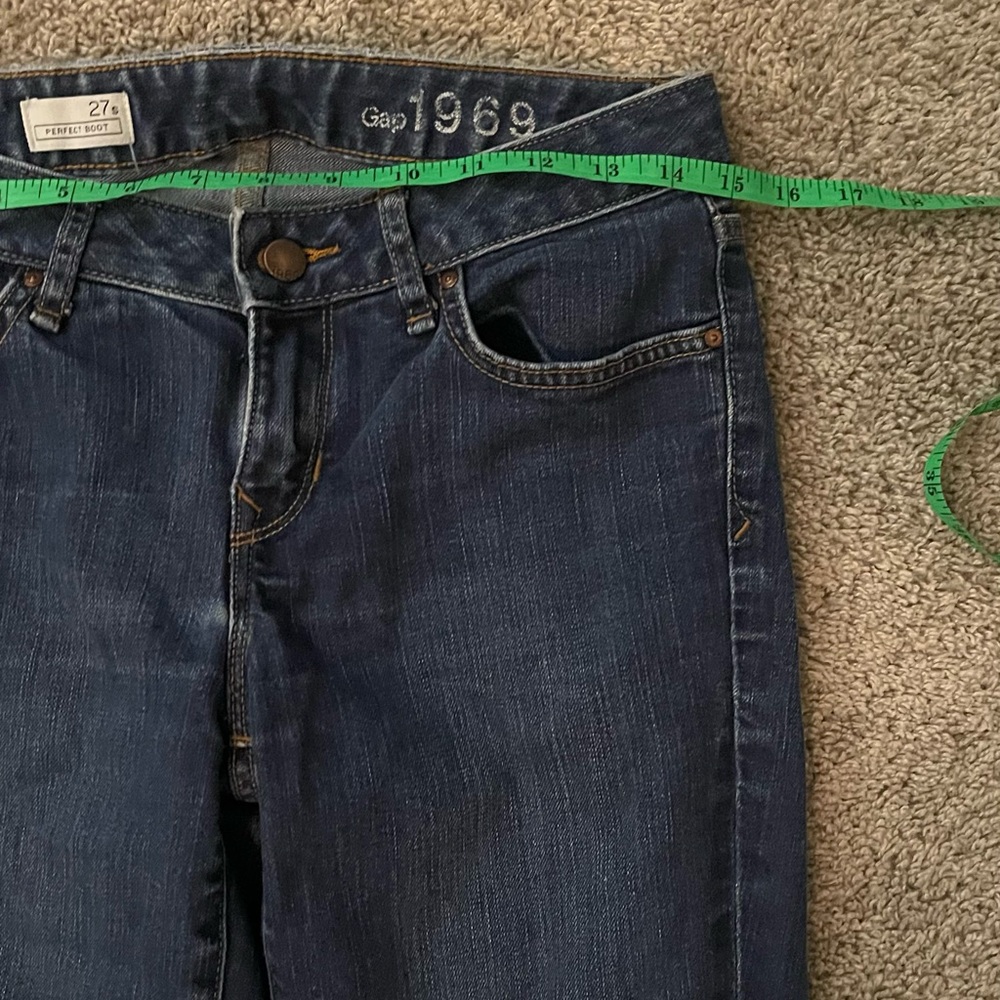 Gap Women's Blue Jeans in excellent condition size 27S boot cut with pockets - Picture 5 of 11